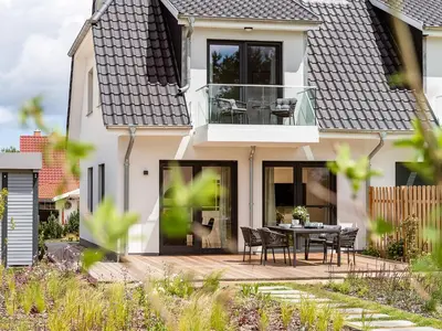 Das Gebäude in dem sich das Ferienhaus befindet