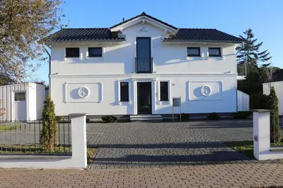 Das Gebäude in dem sich die Ferienwohnung befindet