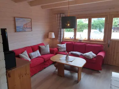 Ein Sitzbereich in der Unterkunft Blockhaus - de lüt holt hus
