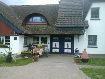 Eine Fassade oder ein Eingang zu Pension Martens - Gaubenwohnung