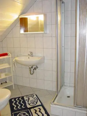Ein Badezimmer in der Unterkunft Pension Martens - Gaubenwohnung