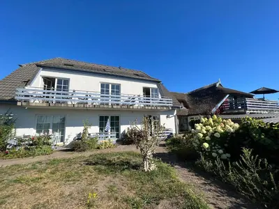 Das Gebäude in dem sich die Ferienwohnung befindet