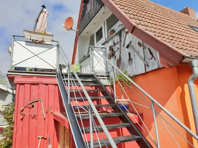 Das Gebäude in dem sich die Ferienwohnung befindet