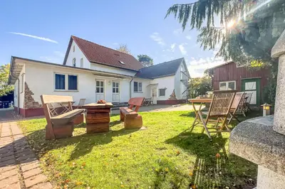 Ein Garten an der Unterkunft Villa Mare Whg 3
