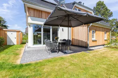 Das Gebäude in dem sich das Ferienhaus befindet