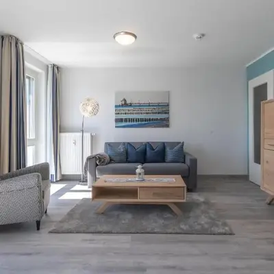 Ferienwohnung Ostseesonne - 5-Sterne-Urlaub mit Balkon direkt an der Ostsee
