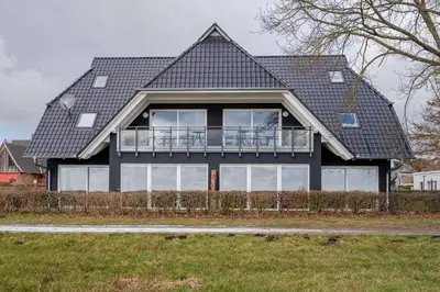 Das Gebäude in dem sich die Ferienwohnung befindet