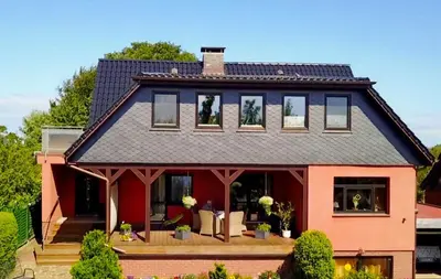 Das Gebäude in dem sich die Ferienwohnung befindet