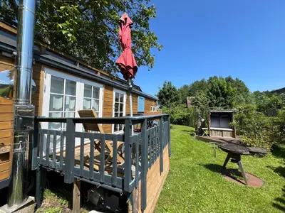 Ein Garten an der Unterkunft Tiny House Ostsee # Naturwerk