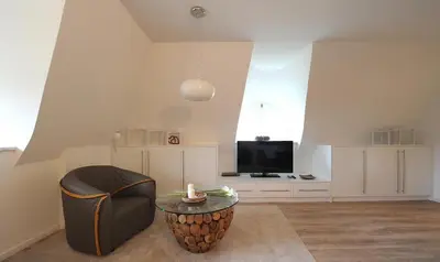 TV/Unterhaltungsangebot in der Unterkunft Forsthaus, exclusives 5-Sterne Reetdachhaus für 6 Personen in Fuhlendorf