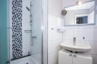 Ein Badezimmer in der Unterkunft Ostseeliebe, gemütliche und moderne Ferienwohnung für 2 Personen in Zingst