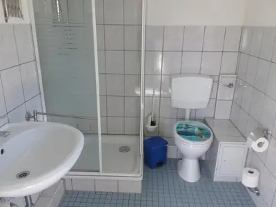 Ein Badezimmer in der Unterkunft NEU Ferienhaus am Saaler Bodden