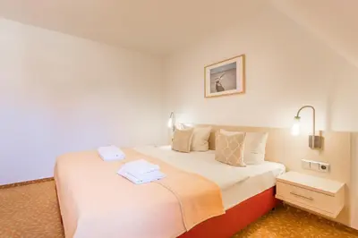 Ein Bett oder Betten in einem Zimmer der Unterkunft 2 Raum Wohnung Exklusiv