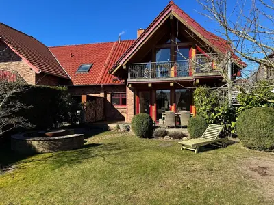 Ein Garten an der Unterkunft Haus Bodderbloom, App 02