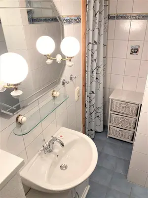 Ein Badezimmer in der Unterkunft Töpferweg 06 Ferienwohnung Tine