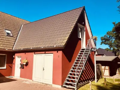 Das Gebäude in dem sich die Ferienwohnung befindet