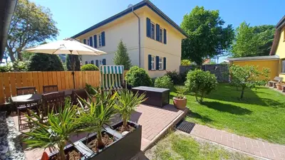 Ein Garten an der Unterkunft Bei Ziegers Ferienhaus