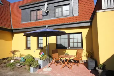 Das Gebäude in dem sich die Ferienwohnung befindet