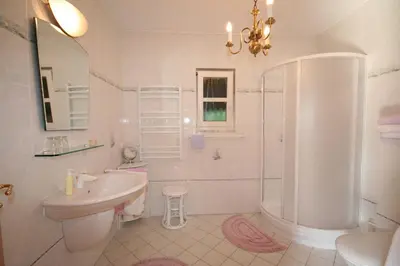 Ein Badezimmer in der Unterkunft Ferienhaus Kathrin