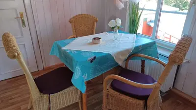 Ein Sitzbereich in der Unterkunft Ferienwohnung Leitzsch