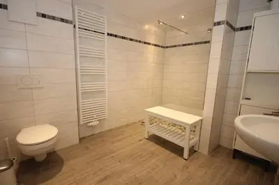 Ein Badezimmer in der Unterkunft Haus 1795 Specht