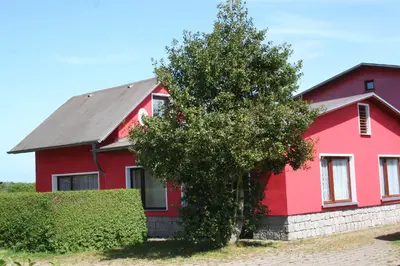 Das Gebäude in dem sich die Ferienwohnung befindet