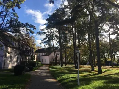 Ein Garten an der Unterkunft Ferienwohnung Ostseereif 211