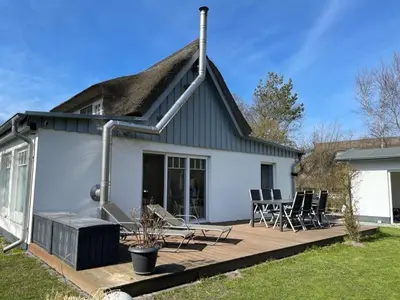 Das Gebäude in dem sich das Ferienhaus befindet