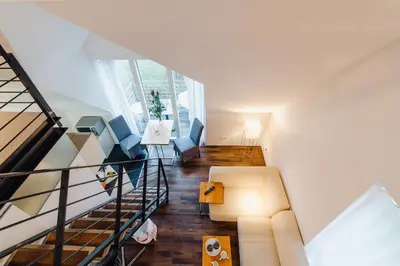 Ein Sitzbereich in der Unterkunft M2 Living Maisonette Apartment No 8