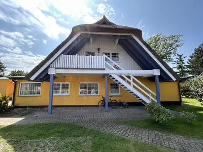 Das Gebäude in dem sich die Ferienwohnung befindet