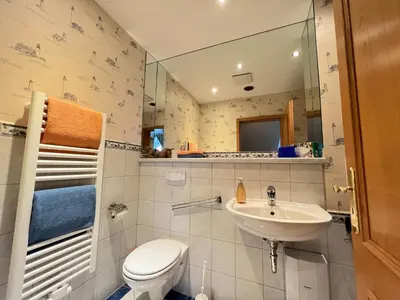 Ein Badezimmer in der Unterkunft Ferienhaus Brise - Ahabs Kajüte