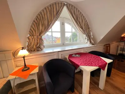 Ein Sitzbereich in der Unterkunft Ferienhaus Brise - Ahabs Kajüte