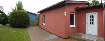 Das Gebäude in dem sich das Ferienhaus befindet