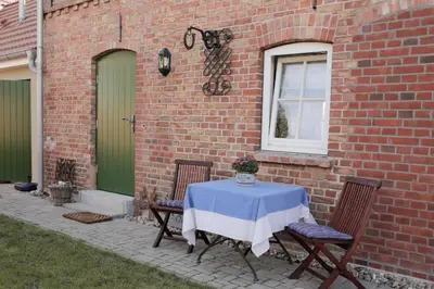 Das Gebäude in dem sich das Ferienhaus befindet