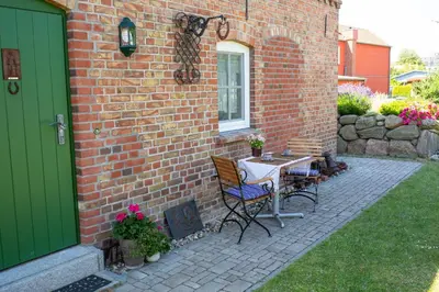 Ein Garten an der Unterkunft Zur Schmiede