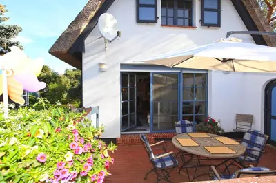 Das Gebäude in dem sich das Ferienhaus befindet