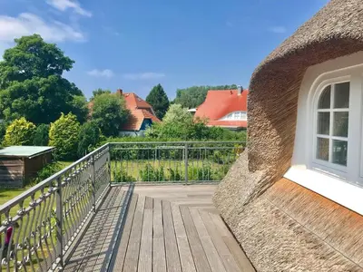 Das Gebäude in dem sich das Ferienhaus befindet