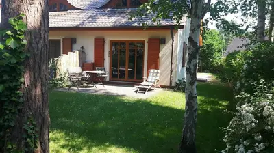 Ein Garten an der Unterkunft Meeresrauschen
