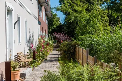 Ein Garten an der Unterkunft Strandquartier 31 