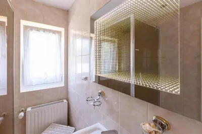 Ein Badezimmer in der Unterkunft Sonnenblumenhaus 01