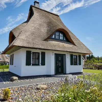 Reetdachhaus in Fuhlendorf mit Sauna nahe Bodden