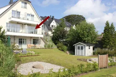 Ein Garten an der Unterkunft Residenz am Hafen Suite Windflüchter