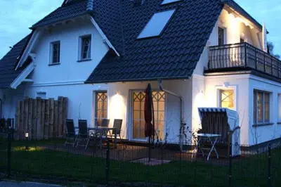Das Gebäude in dem sich das Ferienhaus befindet