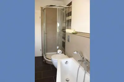 Ein Badezimmer in der Unterkunft Strandhaus Strandhaus, App 01