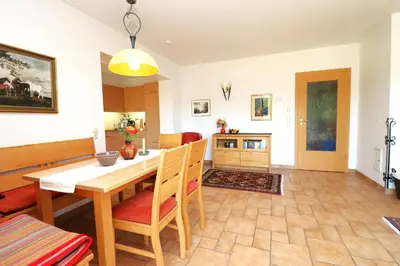 Ein Sitzbereich in der Unterkunft Ferienwohnungen Stückweg Schlehenhaus, App 01