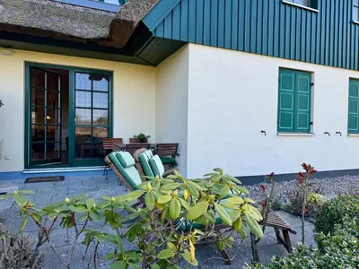 Ein Garten an der Unterkunft Alter Krug App 03, 