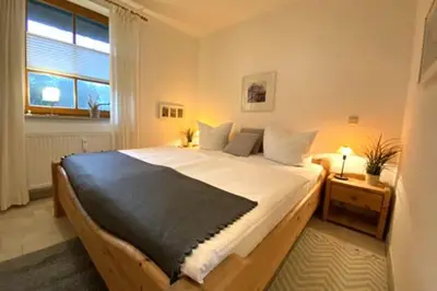Ein Bett oder Betten in einem Zimmer der Unterkunft Alter Krug App 05