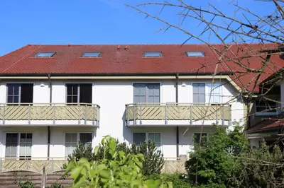 Das Gebäude in dem sich die Ferienwohnung befindet