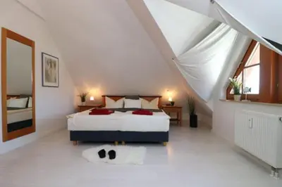 Ein Bett oder Betten in einem Zimmer der Unterkunft Oewern Diek App 09