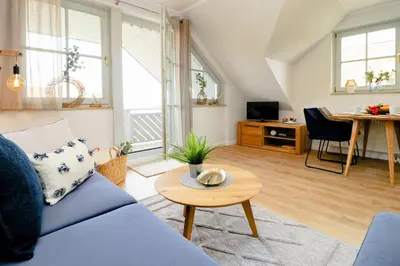 Ein Sitzbereich in der Unterkunft Oewern Diek App 13